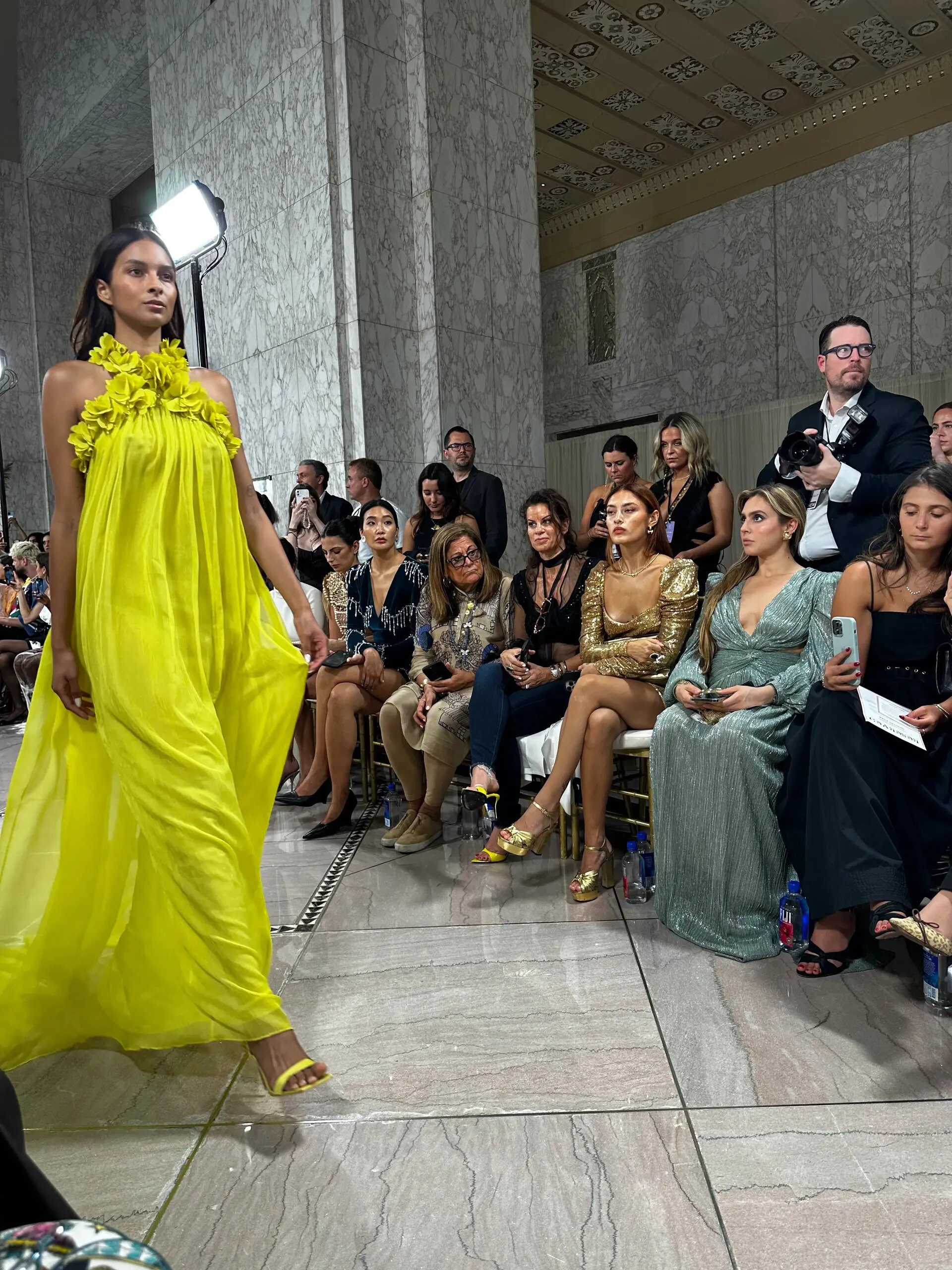 Qué tendencias de la moda ‘millennial’ deberían desaparecer: esto es lo que opinan los asistentes de la New York Fashion Week